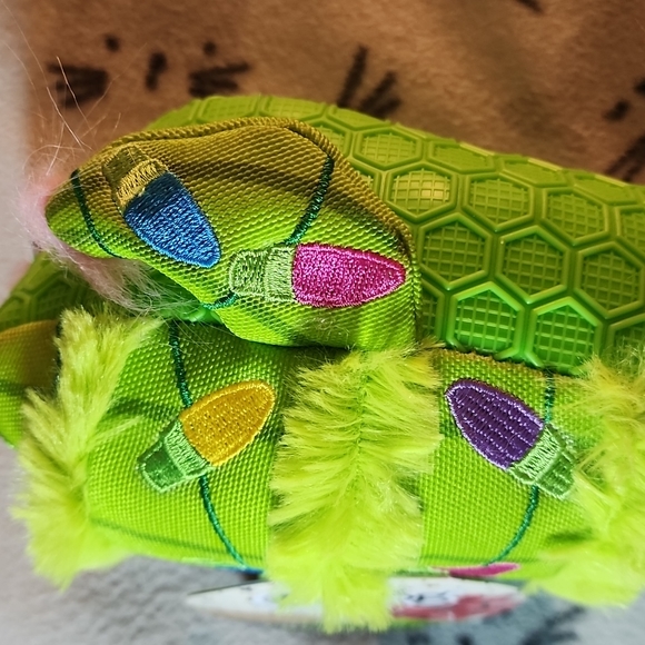 goDog® Chew Guard Technology™ Holiday Cactus Dog Toy - Plush, Squeaker Brand New - Picture 11 of 12
